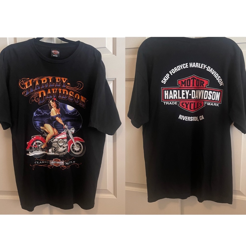 Harley Davidson Vintage 2010 Shirt Pinup Girl on Bike - XL